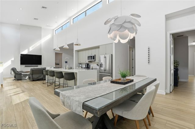 1815 Cape Coral PKWY W, Cape Coral, FL 33914