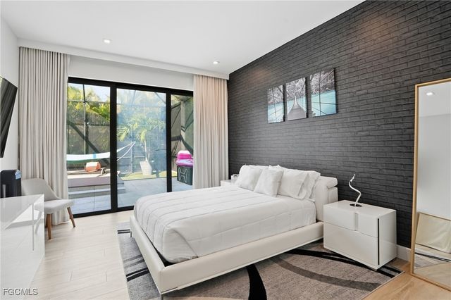 1815 Cape Coral PKWY W, Cape Coral, FL 33914