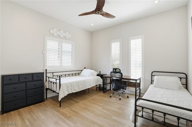 1815 Cape Coral PKWY W, Cape Coral, FL 33914