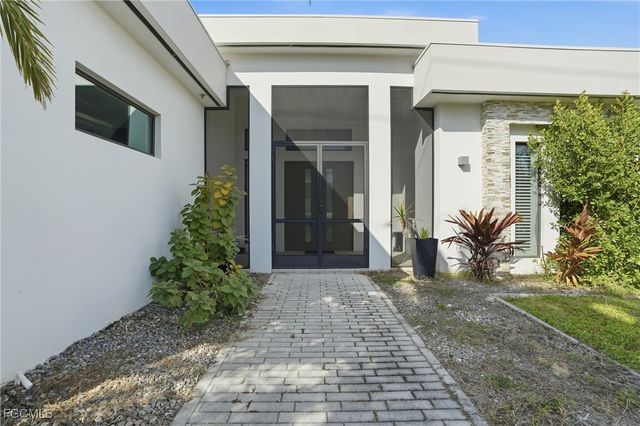 1815 Cape Coral PKWY W, Cape Coral, FL 33914