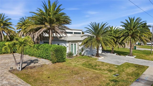 1815 Cape Coral PKWY W, Cape Coral, FL 33914