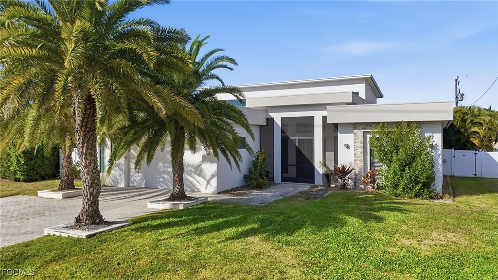 1815 Cape Coral PKWY W, Cape Coral, FL 33914