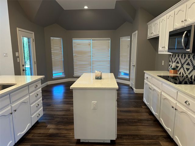 12621 Lillybrook Lane, Fort Worth, TX 76244