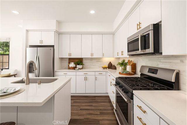 56 Bay Laurel, Irvine, CA 92620