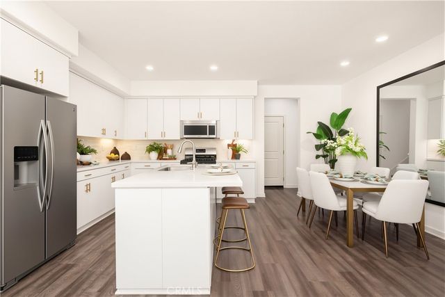 56 Bay Laurel, Irvine, CA 92620