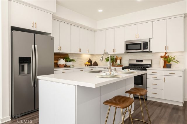 56 Bay Laurel, Irvine, CA 92620