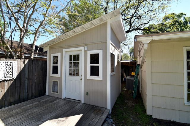 8510 Robindell Drive, Houston, TX 77074