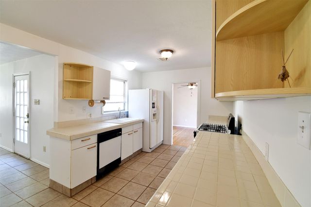 8510 Robindell Drive, Houston, TX 77074