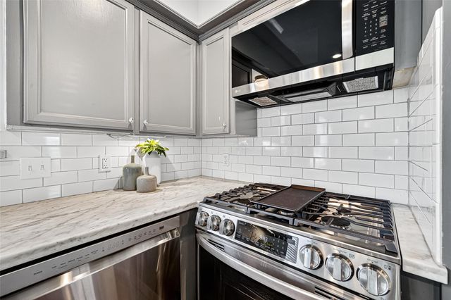 10935 Piping Rock Lane, Houston, TX 77042