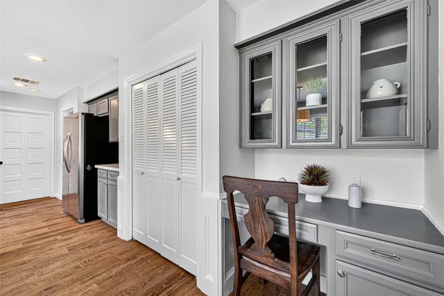 10935 Piping Rock Lane, Houston, TX 77042