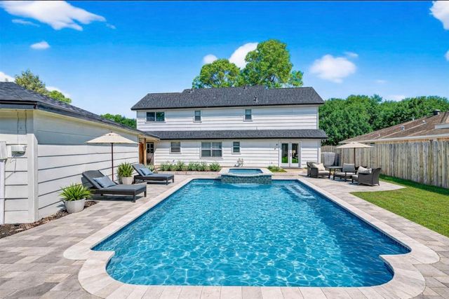 10935 Piping Rock Lane, Houston, TX 77042