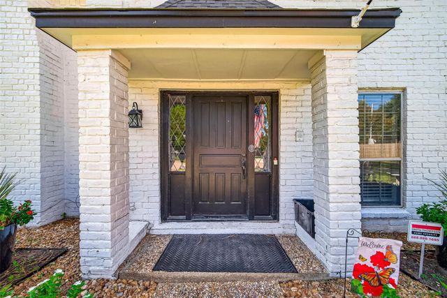 10935 Piping Rock Lane, Houston, TX 77042