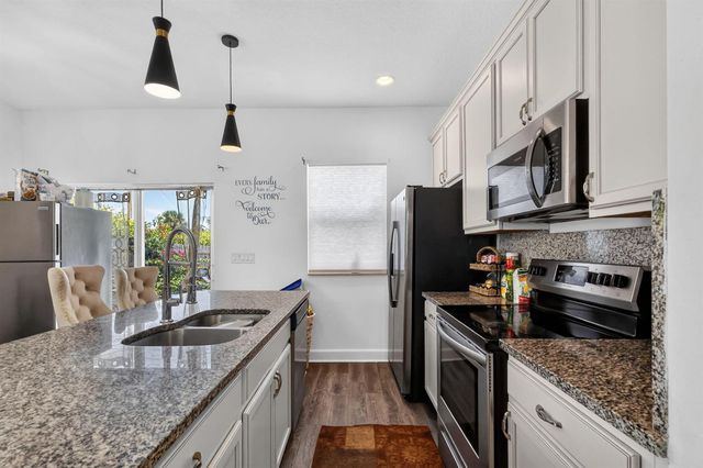 609 N F Street N, Lake Worth, FL 33460