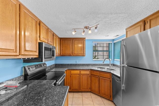 1004 Edge Dr., North Myrtle Beach, SC 29582