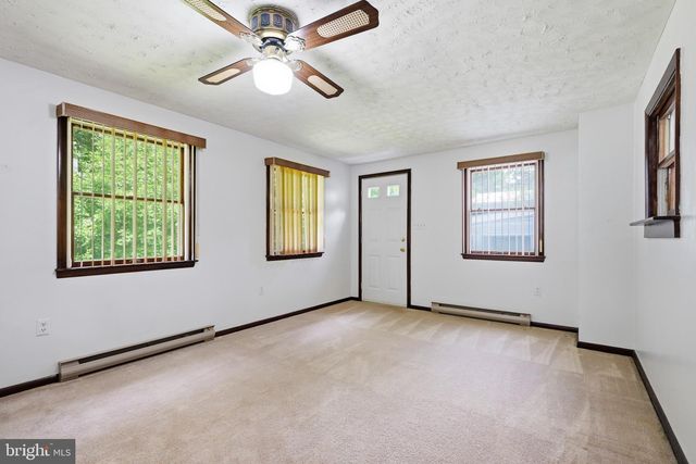 11 STURBRIDGE DR, Wilmington, DE 19810