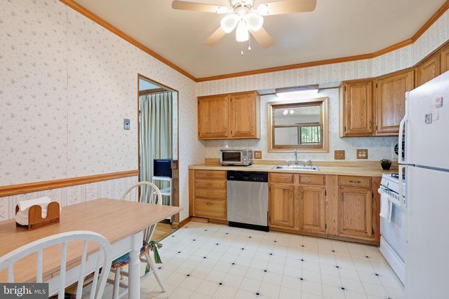 11 STURBRIDGE DR, Wilmington, DE 19810