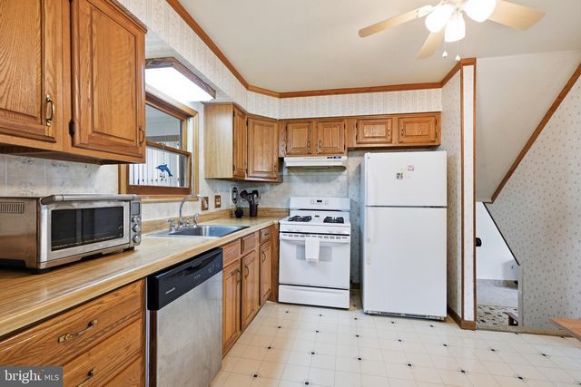 11 STURBRIDGE DR, Wilmington, DE 19810