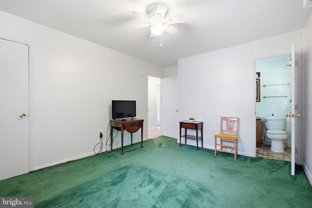 11 STURBRIDGE DR, Wilmington, DE 19810