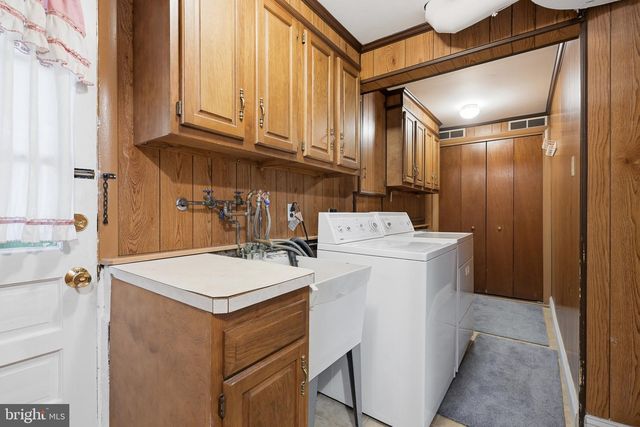 11 STURBRIDGE DR, Wilmington, DE 19810