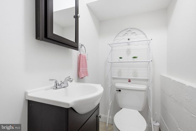 11 STURBRIDGE DR, Wilmington, DE 19810