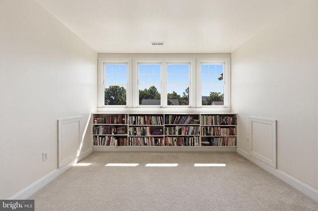 9619 WOODLAND RD, New Market, MD 21774
