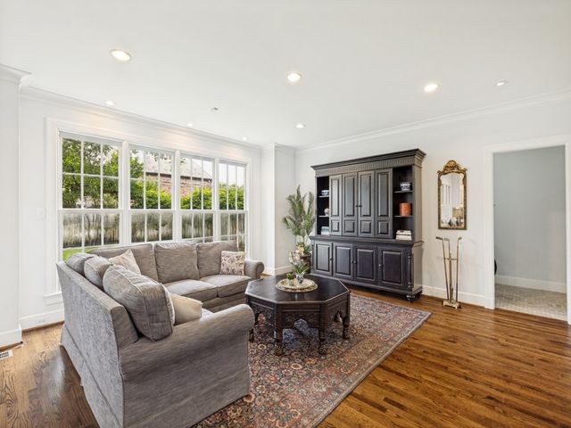 4352 Livingston Avenue, Highland Park, TX 75205