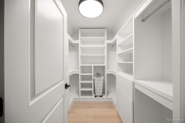 2455 Buckthorn Drive, Shelby Twp, MI 48316