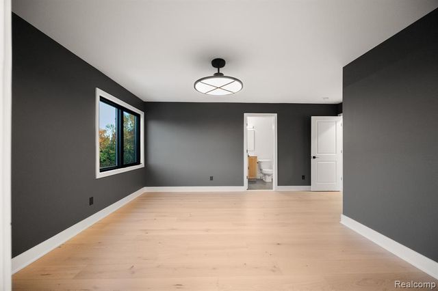 2455 Buckthorn Drive, Shelby Twp, MI 48316