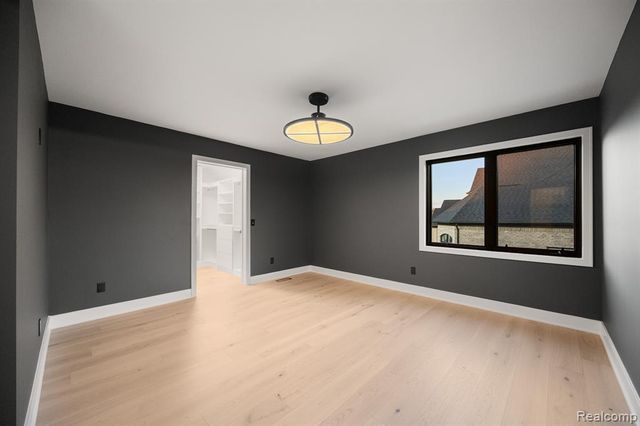 2455 Buckthorn Drive, Shelby Twp, MI 48316