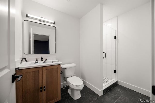 2455 Buckthorn Drive, Shelby Twp, MI 48316