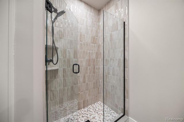 2455 Buckthorn Drive, Shelby Twp, MI 48316