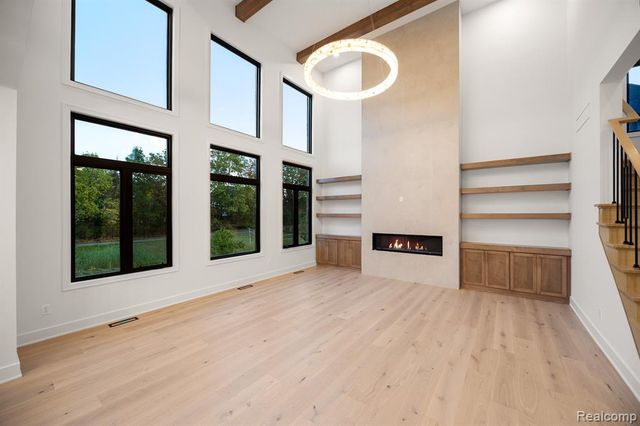 2455 Buckthorn Drive, Shelby Twp, MI 48316