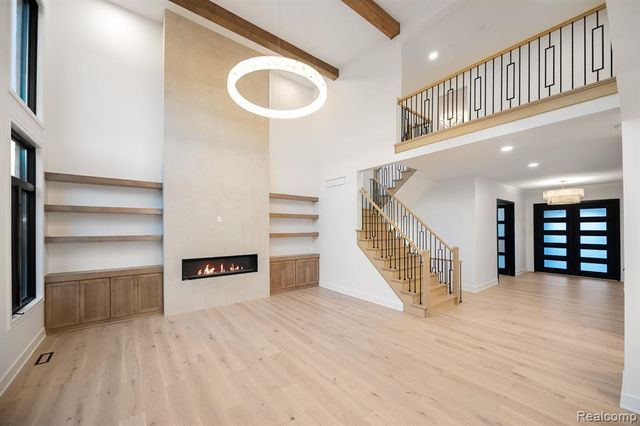 2455 Buckthorn Drive, Shelby Twp, MI 48316