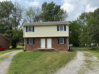 615 Moody Ct Apt A, Lebanon, TN 37087