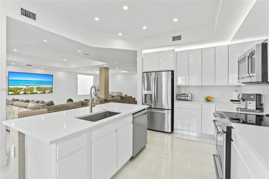 3188 NE 211th Terrace, Aventura, FL 33180