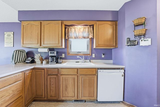 3716 Winding River Court, Fort Wayne, IN 46818