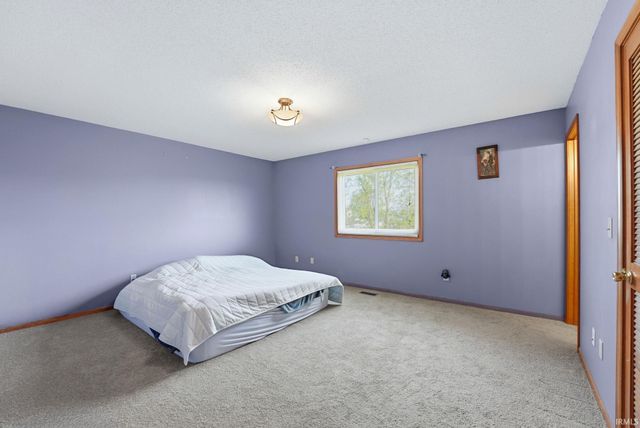 3716 Winding River Court, Fort Wayne, IN 46818