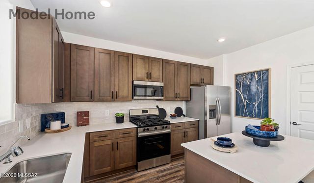 6676 S Sundance Kid Avenue, Tucson, AZ 85746