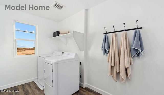 6676 S Sundance Kid Avenue, Tucson, AZ 85746