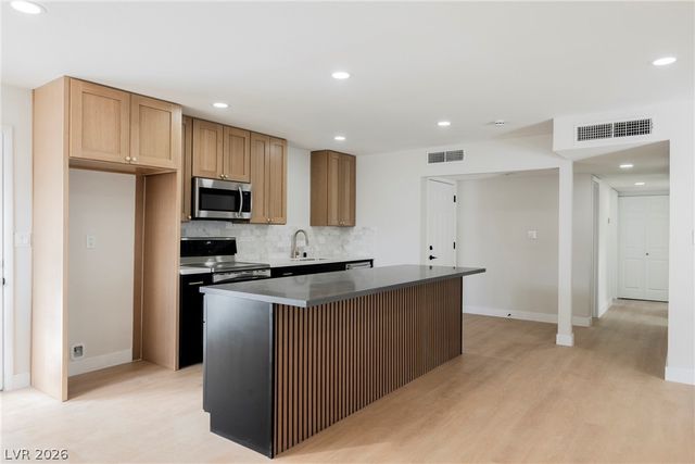 6345 Rassler Avenue, Las Vegas, NV 89107