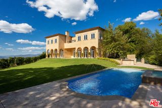 2600 Bowmont Drive, Beverly Hills, CA 90210