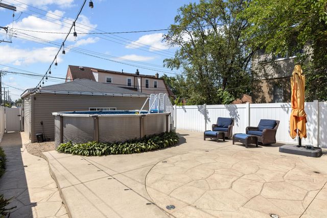 8013 W Irving Park Road, Chicago, IL 60634