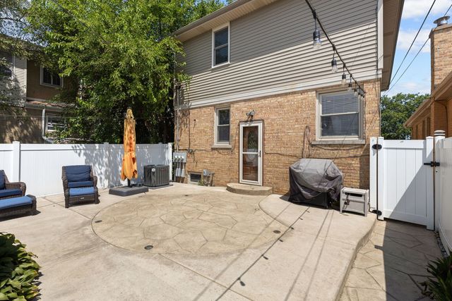 8013 W Irving Park Road, Chicago, IL 60634