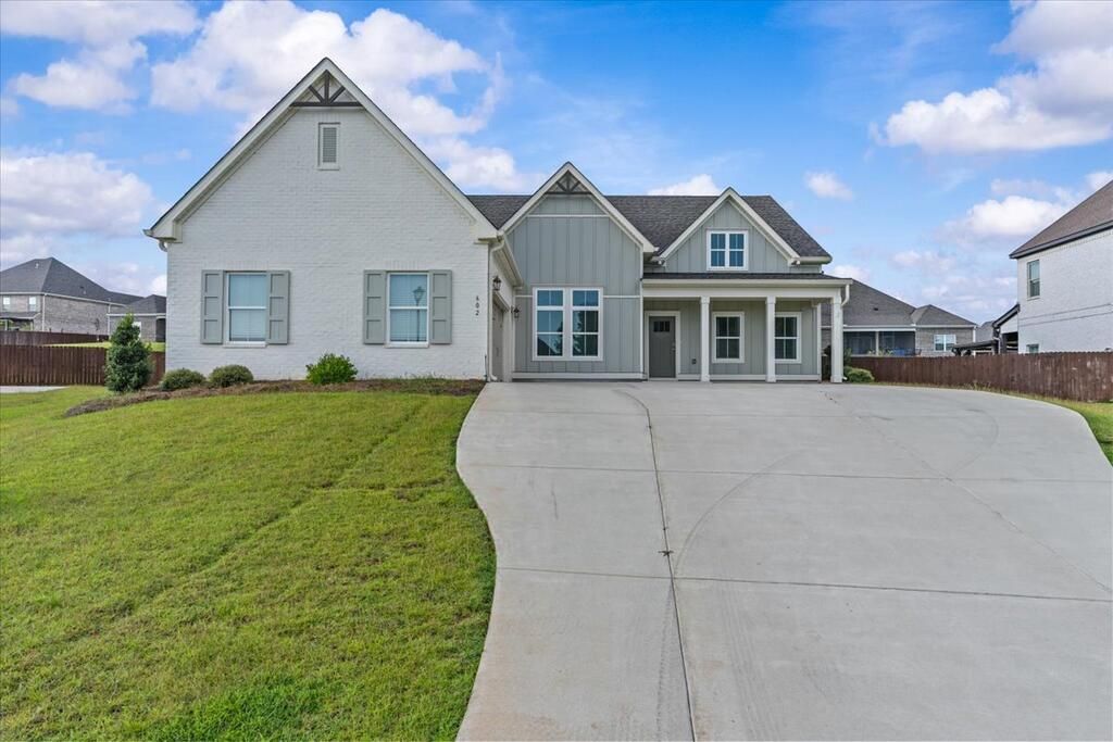 602 Charleston Mills Drive, Midland City, AL 36350