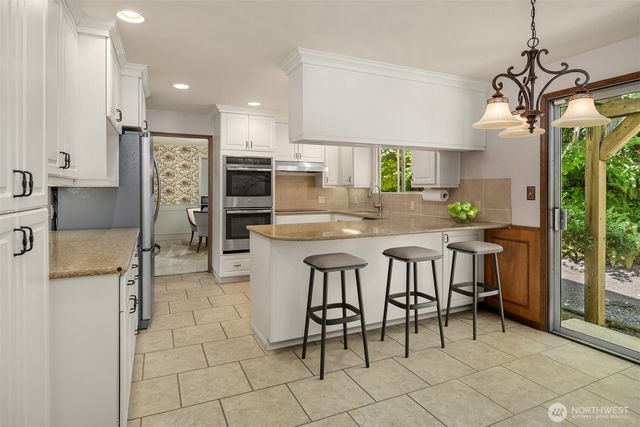 7921 E Mercer Way, Mercer Island, WA 98040