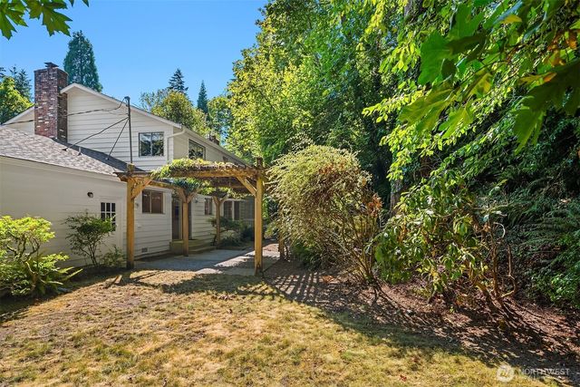 7921 E Mercer Way, Mercer Island, WA 98040