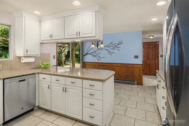 7921 E Mercer Way, Mercer Island, WA 98040