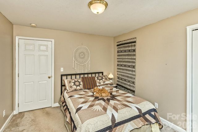 11 Dusty Lane, Leicester, NC 28748