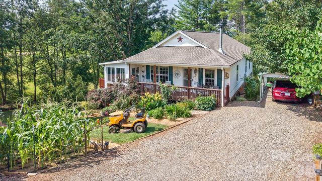 11 Dusty Lane, Leicester, NC 28748