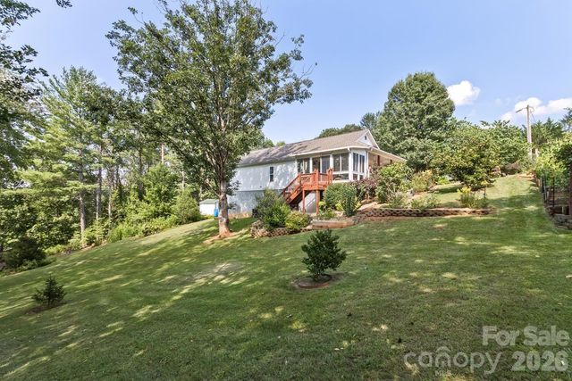 11 Dusty Lane, Leicester, NC 28748
